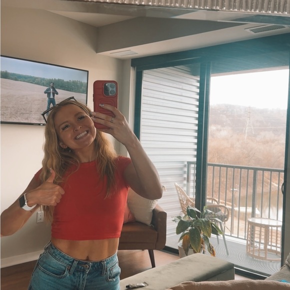 Meet your Posher, Brenna - Picture 1 of 1